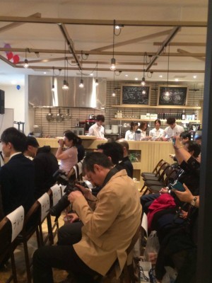 12988031_1699538110324742_1560219250_n